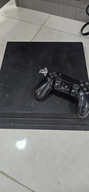 بلي 4برو مستعمل وياه 3جويستك وقرص gta