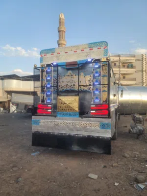 ورشه أبوزيد الصناعه  شارع مأرب أمام معسكر الخرافي