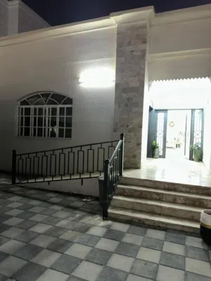 فيلا للايجار في الموالح الجنوبية / Villa for rent in Al Mawaleh south