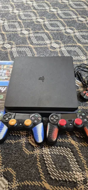 Ps4 slim سوني 4 سلم