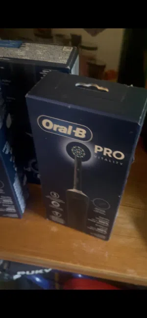 فرشاة الأسنان Oral
