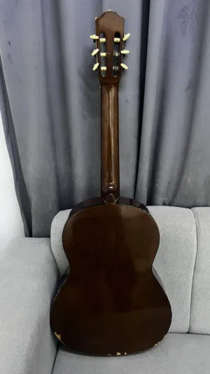 جيتار للبيع