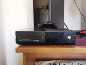 اكس بوكس 1 بحاله ممتازه للبيع