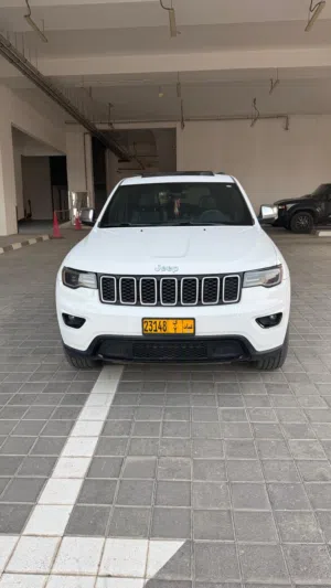 Jeep Grand Cherokee 4x4 Limited    سيارة جيب جراند شيروكي ليميتد دفع رباعى 4x4