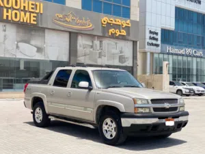 Chevrolet Aavalanche  2005 (Silver)