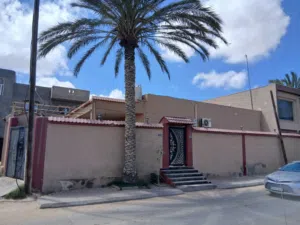 حوش سكني +تجاري