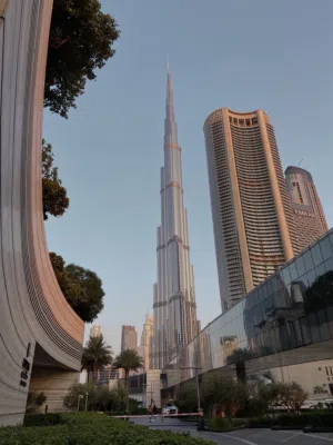 بناية للبيع باربع شوارع الوارد الشهري 3 ملايين