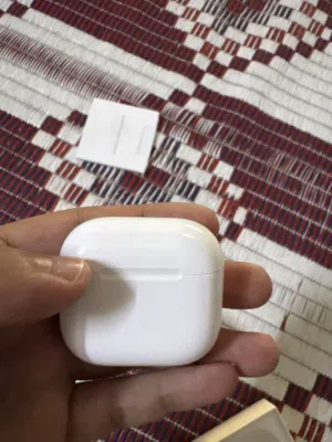 Earbuds 4 الأصلية للبيع