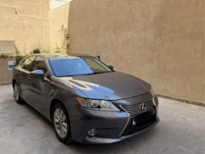 Used Lexus ES in Amman