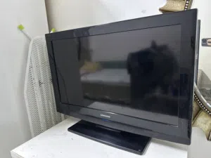 تلفزيون samsung بحاله جيده
