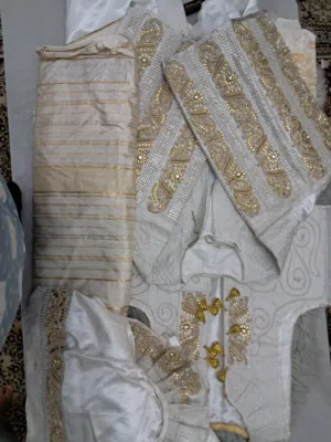 بدلة كبيرة