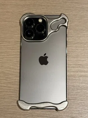Apple IPhone 13 Pro 256GB Space Grey – Like New Original Condition Box + Charging wire + 12 Covers