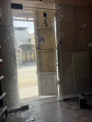 باب زجاج مال محل