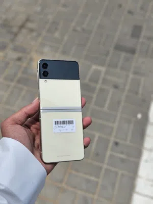 Samsung Galaxy Z Flip3 5G 256 GB in Muscat