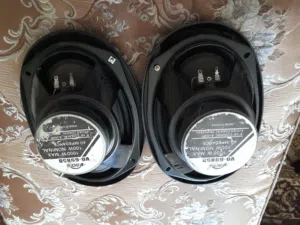 سماعات ستيريو لطاقة الواحدة 100 واط  ماركة  فويس      Vice6985B