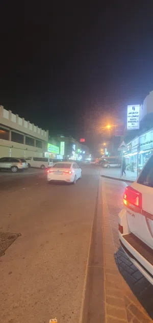 للبيع بناية تجارية في بوكوارة