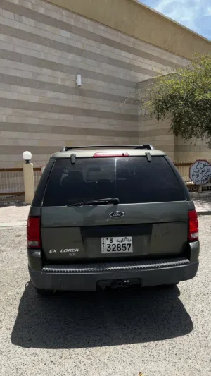 فورد إكسبلورر 2003 XLS إيطالي مستعمل بحالة ممتازة مع كماليات كاملة