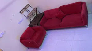 كنبات و طاولة و كرسيين و طباخة ب 20ریال (السعر غير قابل للنقاش)