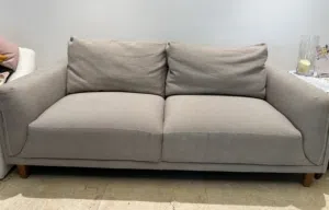 قنافات للبيع على 125 للاثنين قابل للتفاوض Two couches for sale for 125 negotiable