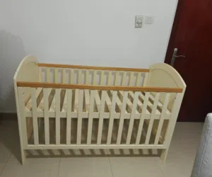 Baby Cot Bed Wooden Cream Convertible Crib Adjustable Toddler Bed
