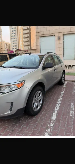 فورد إيدج 2013 مستعملة بحالة ممتازة، فضي، اس يو في، بنيت في خليجي، أوتوماتيك،
