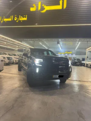 جي ام سي سيرا الفيشن  فل مواصفات  بدون بانوراما  السيارة كلين تايتل فقط بالشحن ضربة بسيطة في قبغ الج