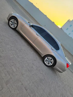 BMW 740 Li 2011, 3000cc.