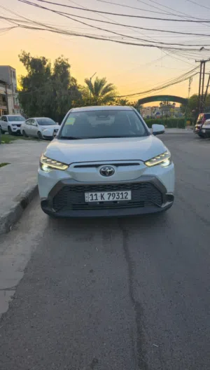 تويوتا فرونتلاندر مواصفات الs فول مواصفات حادثها بسيط جدا في الباب طعجه خفيفه بدون ما ياثر على الصبغ