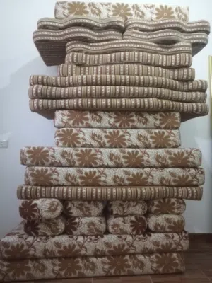 جلسة أرضية مستعملة