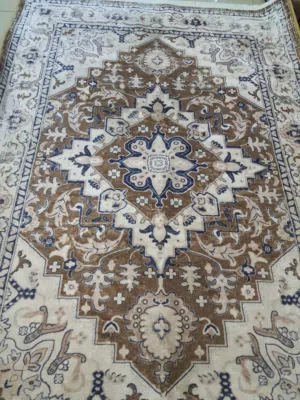 سجاد للبيع  الجادين التواصل عالخاص عشان اعطيكم رقم شغال ترنوا عليه