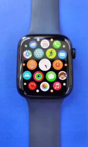 Apple watch Series SE 2022- 44mm in great condition
