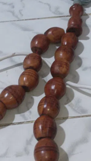 مسبحة جدار تعليق خشب هندي