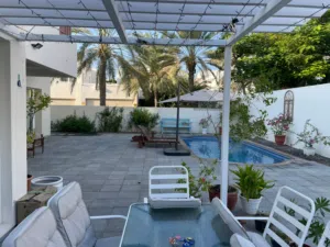 فيلا راقيه بموقع مميز بالموج -luxury villa in prime location in almouj