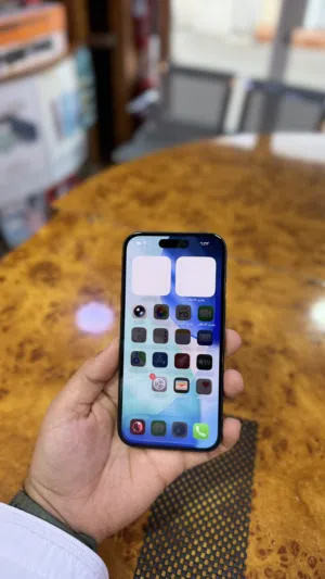Apple iPhone 15 256 GB in Muscat