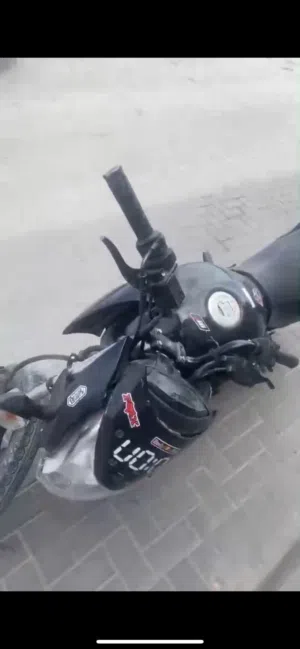 للبيع ماشيه ف تلاته لاف CBr للبيع 250cc جديده قاعده.عيب لا يوجد مارشات برميطه صوت ربي يبارك
