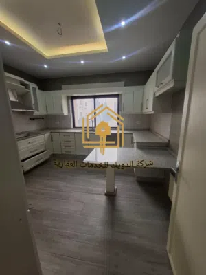 شقة مميزة - 3نوم - 220م - قرب الخدمات العامة - موقع مميز / خلدا