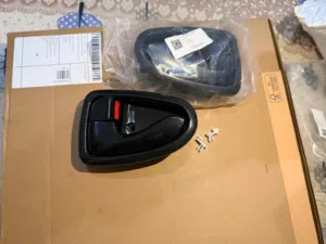 Hyundai Accent indoor Handle