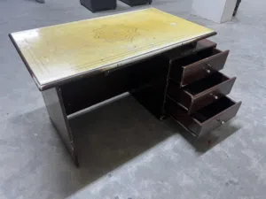 أثاث مكتبي