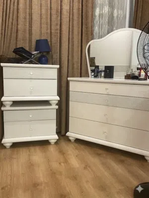 غرفة نوم للبيع ماركة موندي  خمس قطع