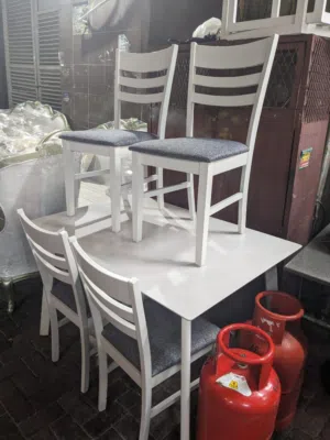 dining table 4 to 8 sets available fresh condition