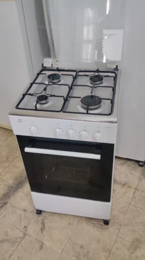 للبيع طباخ غاز 4 شعله بحاله ممتازه معا التوصل التشغيل والكفاله مقاس 50 في 50 معا التوصل التشغيل