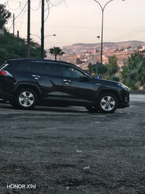 Used Toyota RAV 4 in Amman
