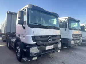 خلاطات وتناكر مياه وصناديق