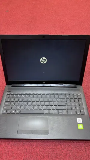 للبيع لابتوب hp i5 8 جيبي رام مستخدم بحالة جيدة نظيف لا يشكو من شيء يصلح للدراسة والعمل