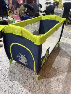 سرير اطفال