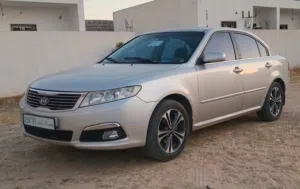 كيا لوتزي موديل 2009