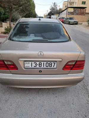 مرسيدس بنز CLE 200 موديل 2001 مع لوحات مرخصة وحالة جيدة