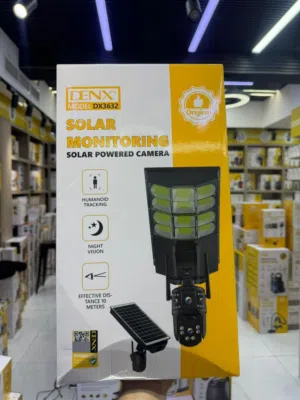 كامرا 4 كامرات مراقبة طاقة الشمسية مع كشاف اضاءة تدعم شريحة الاتصال ضمان سنة