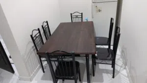 We are selling brand new dining tables in different sizes  طاوله طعام متوفر جديد