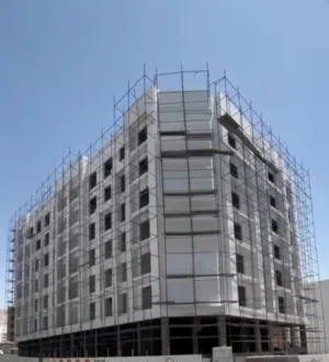 للبيع شقق من ثلاث غرف ومجلس في بوشر قريب مسجد الأمين